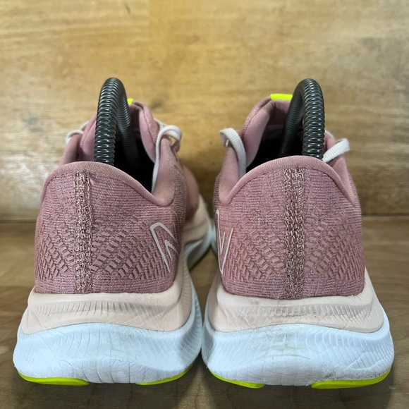 New Balance FuelCell Propel v4 Womens Size 8.5 (B) Running Shoes Sneakers Pink - Picture 5 of 13
